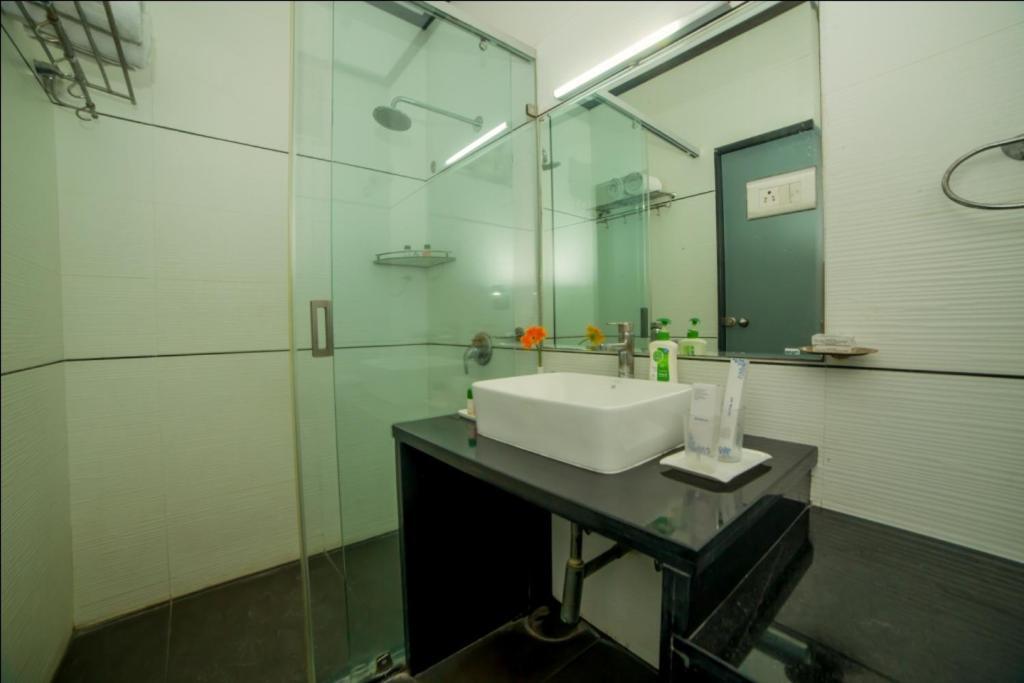 Hill View Begumpet Bed & Breakfast Hyderabad Exterior photo